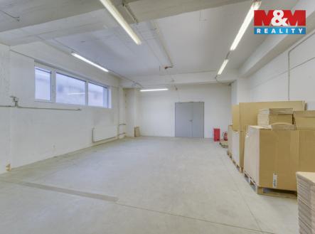 Pronájem výrobní prostor, 676 m²