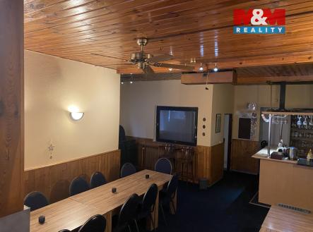 Pronájem obchodní prostor, 200 m²