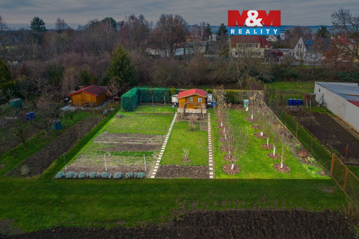 HOLEŠOV ZAHRADA.jpg