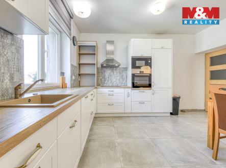 Pronájem bytu, 3+1, 140 m²