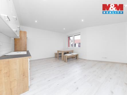 Prodej bytu, 1+kk, 42 m²