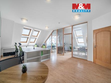 Pronájem kanceláře, 73 m²