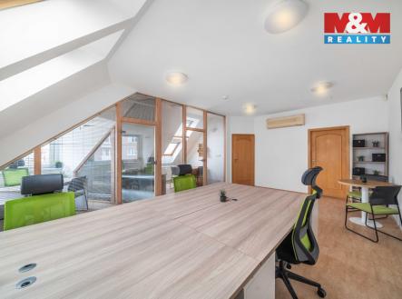 Pronájem kanceláře, 73 m²