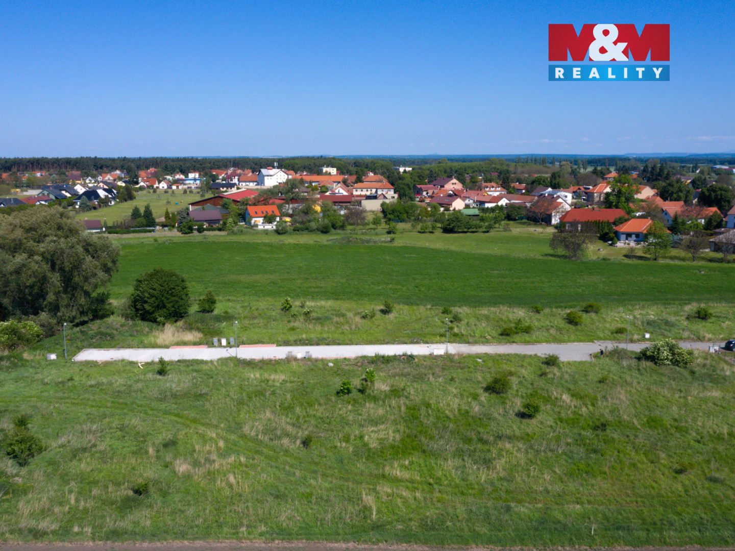 pozemek trebestovice kveten 24 (6).jpg