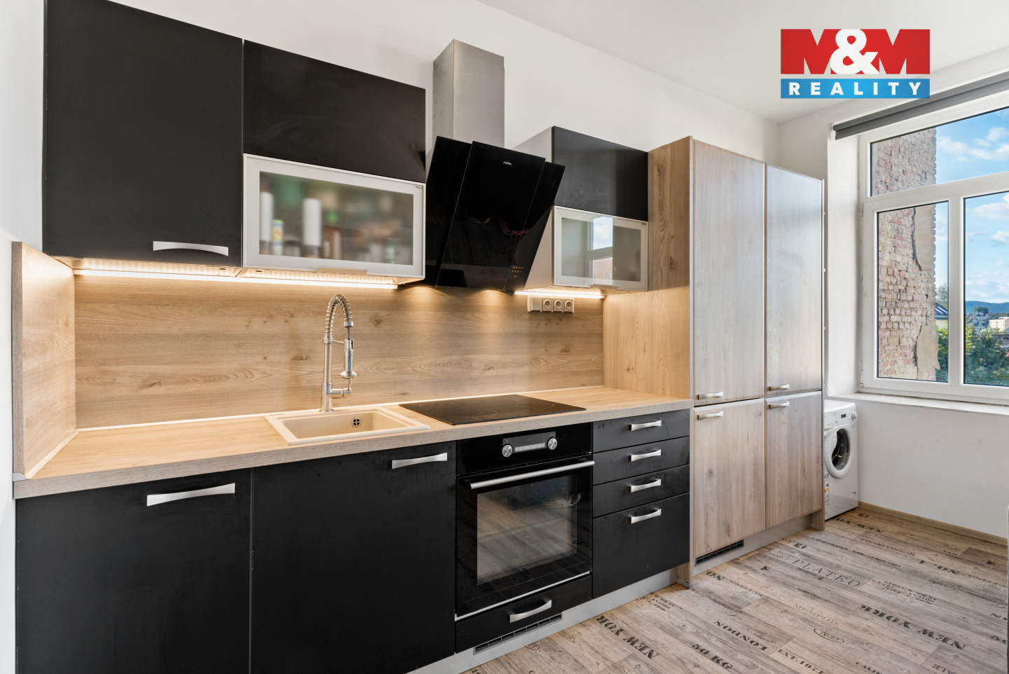 pokoj s kuch. koutem