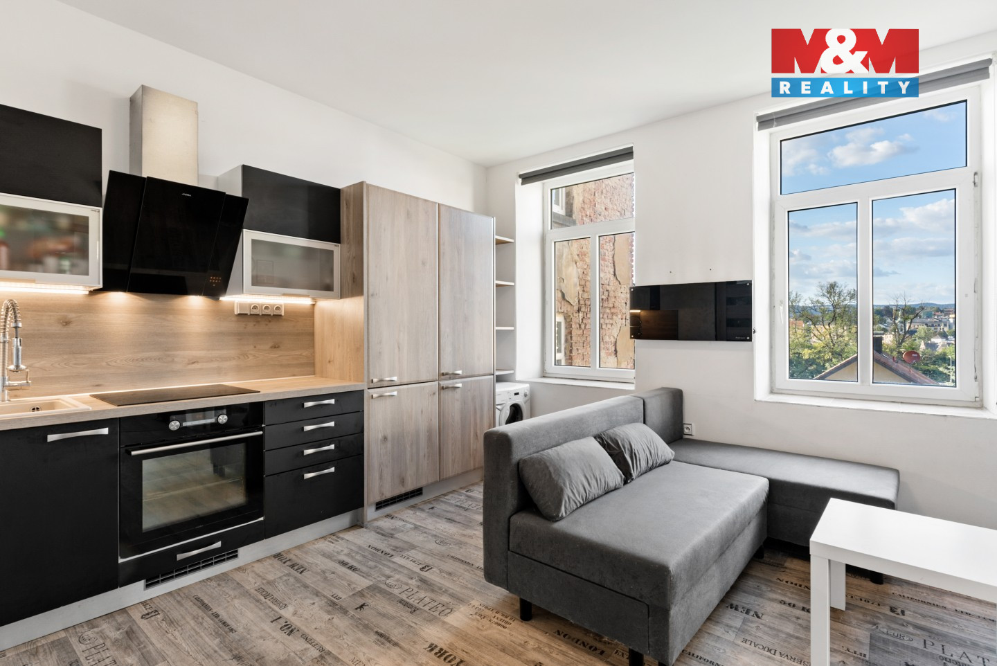 pokoj s kuch. koutem