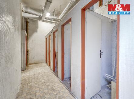 Pronájem skladovací prostor, 70 m²