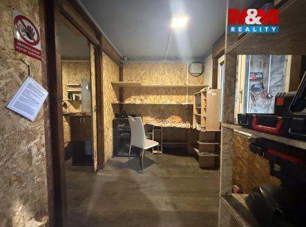 Pronájem skladovací prostor, 556 m²