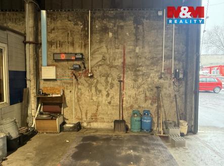 Pronájem skladovací prostor, 556 m²