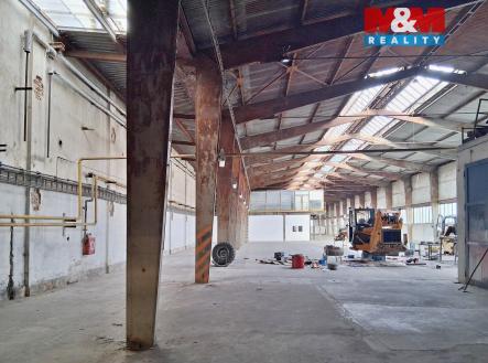Pronájem skladovací prostor, 2 040 m²