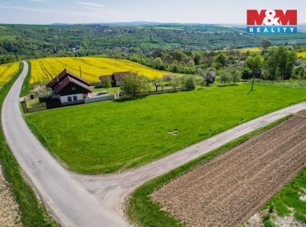 Prodej pozemku pro bydlení, 1 300 m²