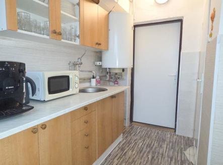 Pronájem obchodní prostor, 140 m²