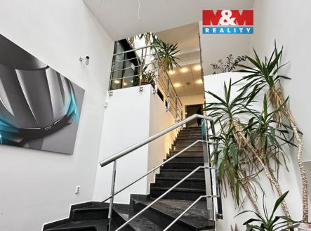 Pronájem kanceláře, 405 m²