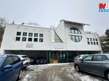 Pronájem kanceláře, 405 m²