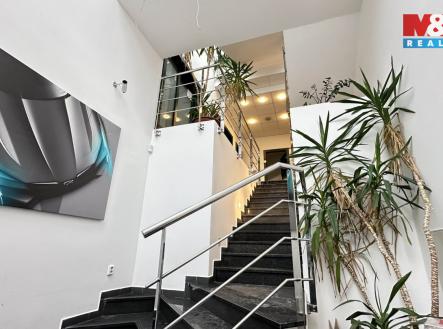Pronájem kanceláře, 405 m²