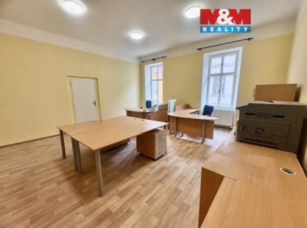 Pronájem kanceláře, 125 m²
