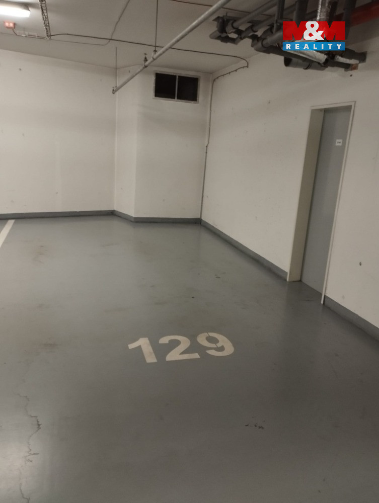 26_Parkovací stání_sklep.jpeg