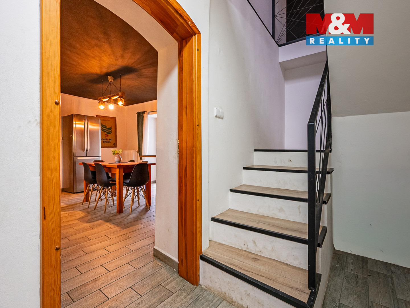 RODINNY DUM  ZVESTOV-2.jpg