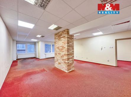 Pronájem kanceláře, 260 m²