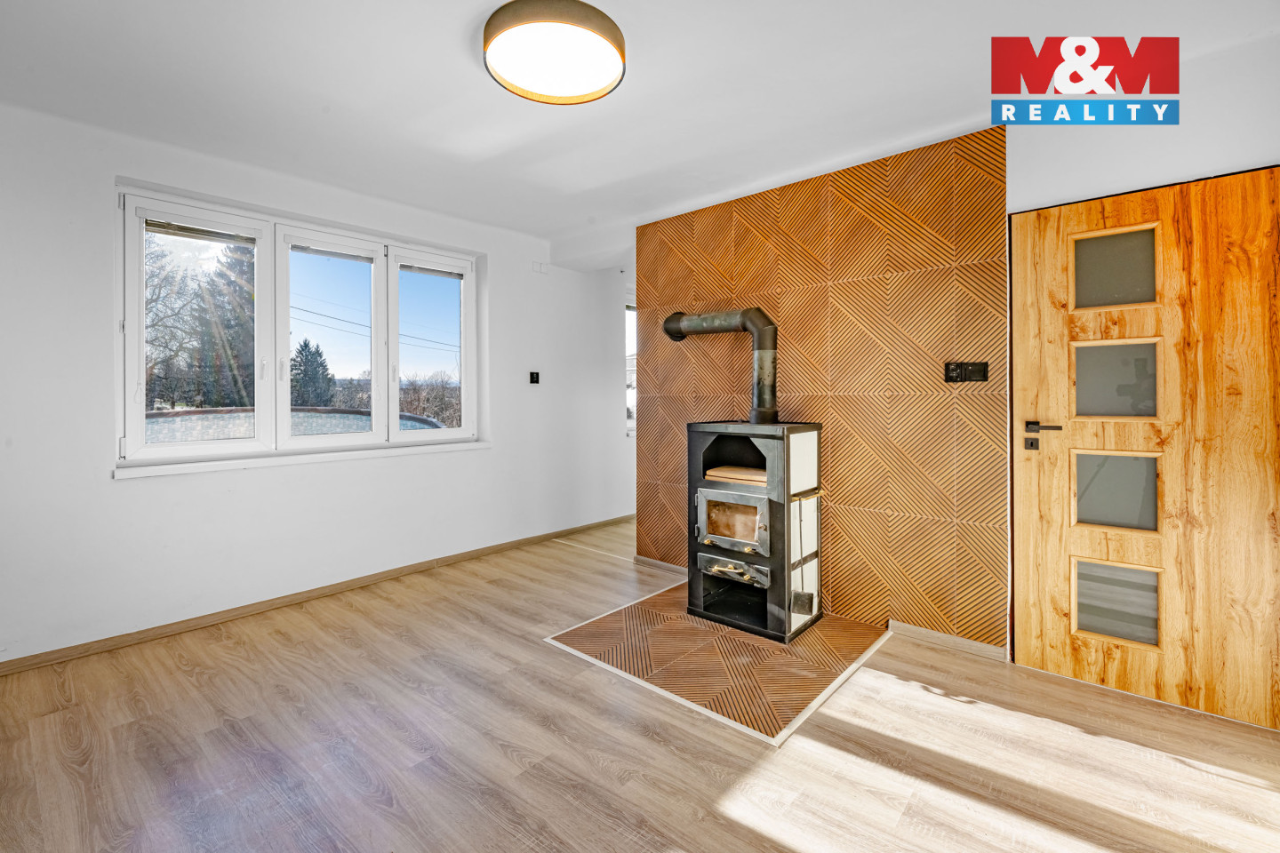 1Pokoj s kuchyní.jpg