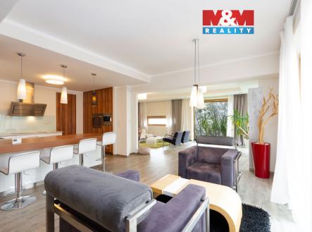 Pronájem domu/vily, 200 m²