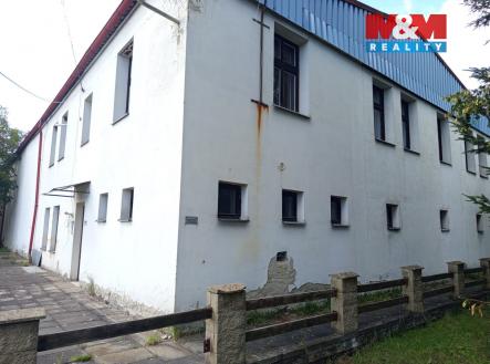 Pronájem skladovací prostor, 1 730 m²