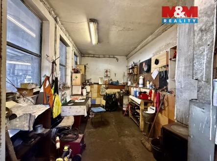 Pronájem skladovací prostor, 1 150 m²