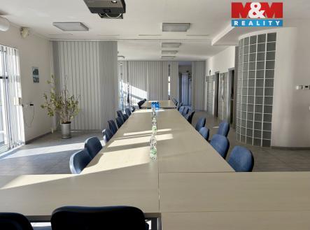 Pronájem kanceláře, 120 m²