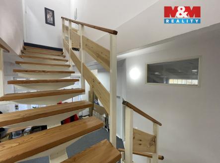 Pronájem kanceláře, 174 m²