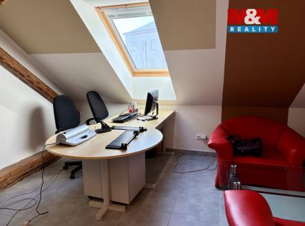 Pronájem kanceláře, 96 m²