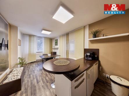 Prodej výrobní prostor, 1 667 m²