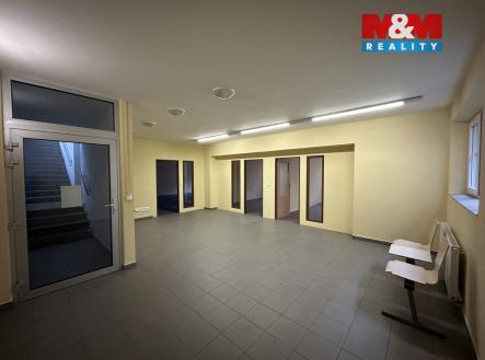 Pronájem kanceláře, 200 m²