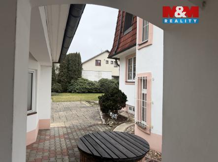 Pronájem domu/vily, 291 m²