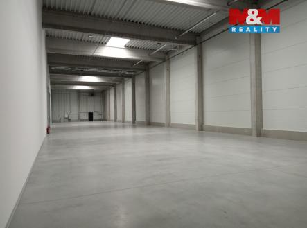 Pronájem skladovací prostor, 1 409 m²