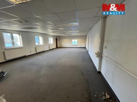 Pronájem kanceláře, 200 m²