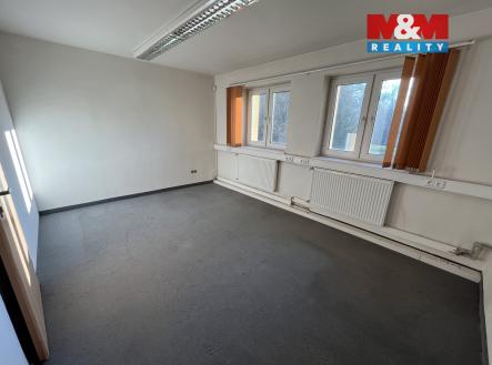 Pronájem kanceláře, 200 m²