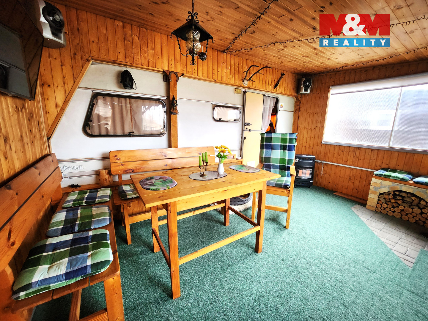 pokoj s krbovými kamny