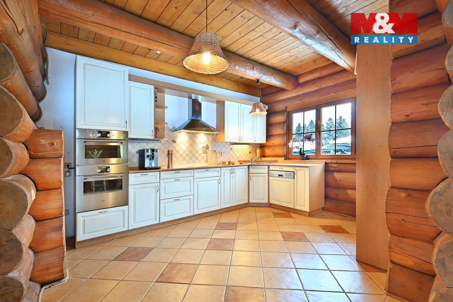 přízemí 2 _ kuchyň.jpg