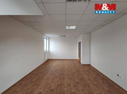 Pronájem výrobní prostor, 1 295 m²