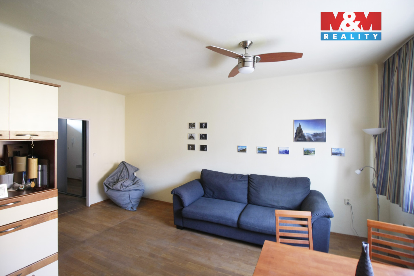 Byt_IV_07_obyvaci pokoj.jpg