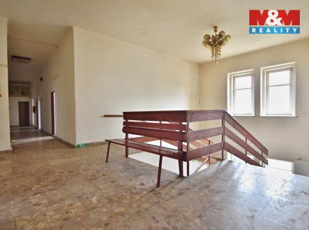 Pronájem obchodní prostor, 675 m²