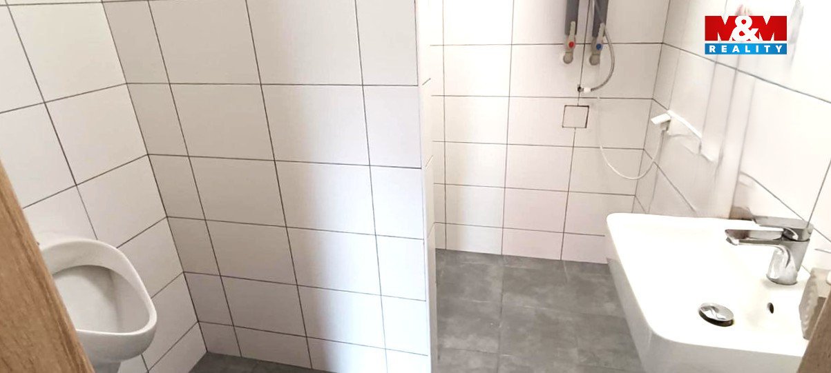 Kancl Lešetínská 3.jpg