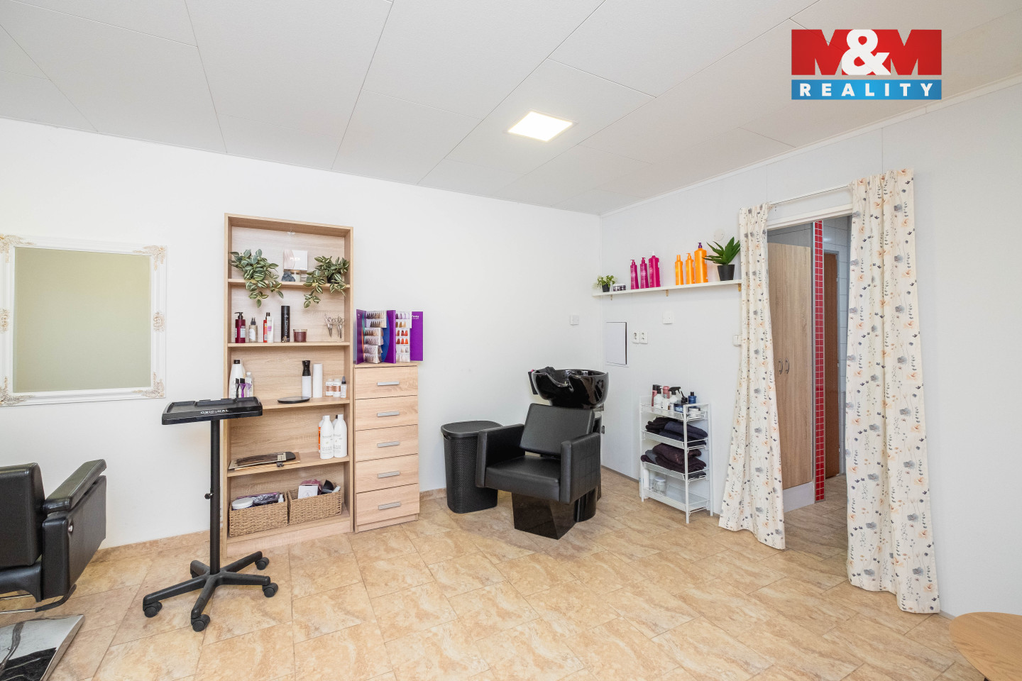 Pronájem nebytového prostoru, 22 m², Praha 6, ul. Nevanova