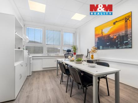 Pronájem kanceláře, 157 m²