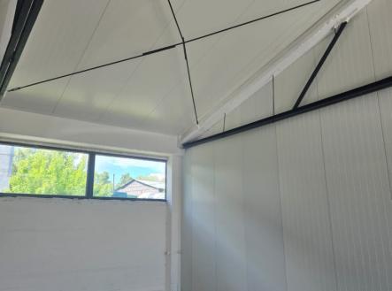 Pronájem skladovací prostor, 104 m²