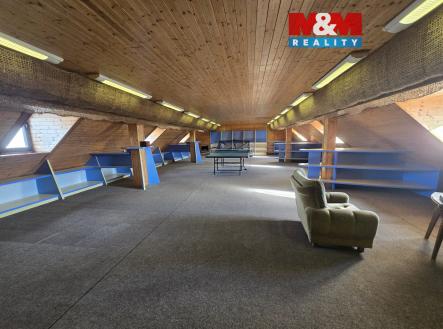 Pronájem kanceláře, 200 m²