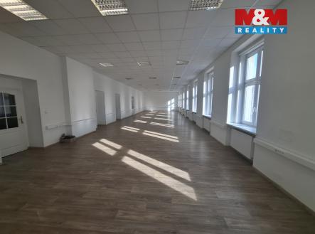 Pronájem kanceláře, 278 m²