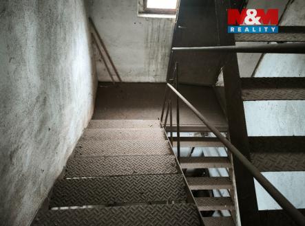 Prodej skladovací prostor, 1 400 m²