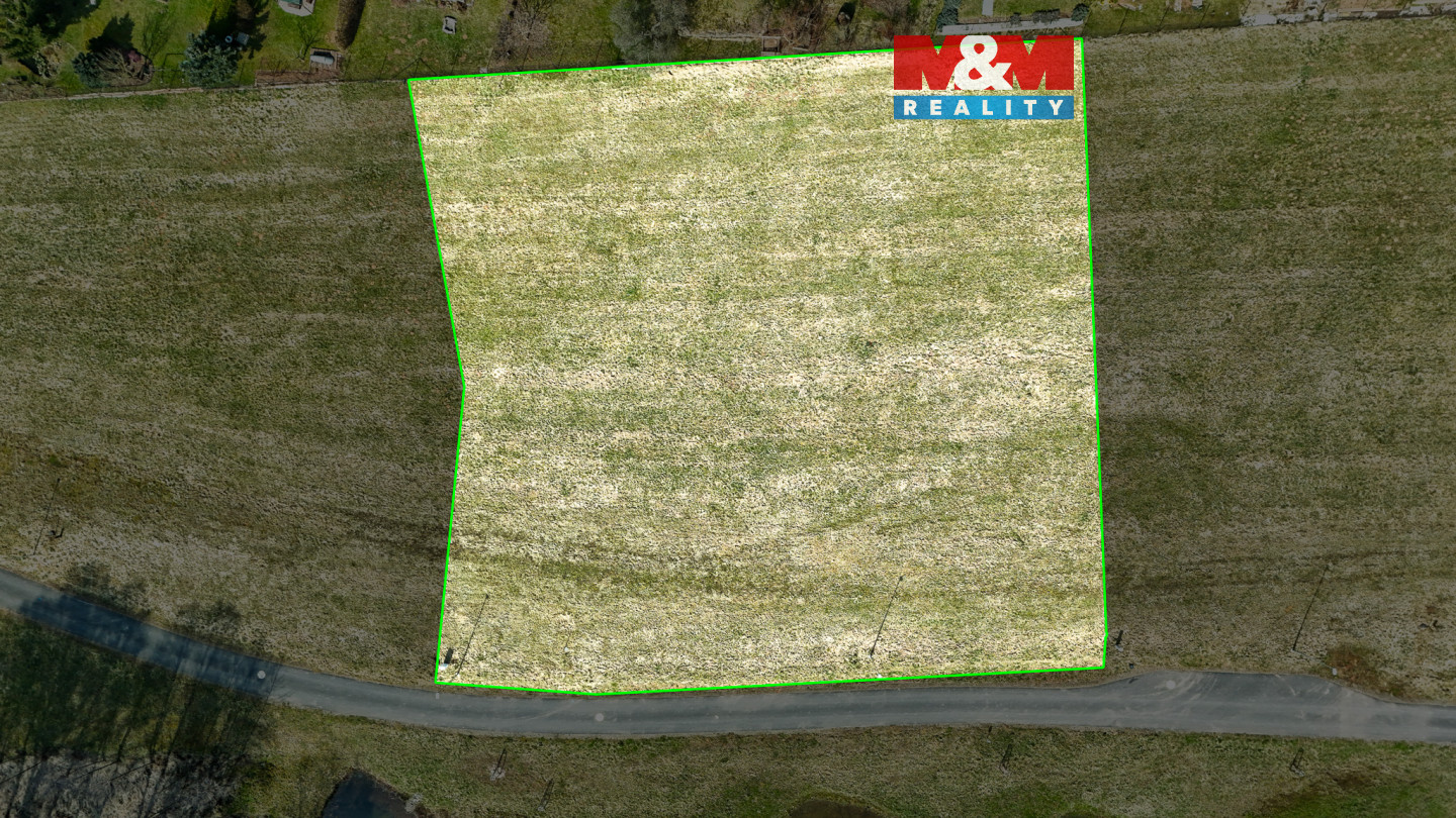 pozemek2.jpg