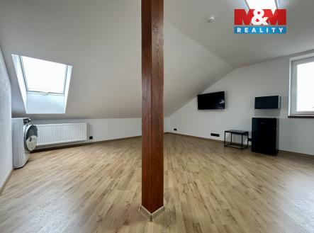 Pronájem bytu, 1+kk, 30 m²